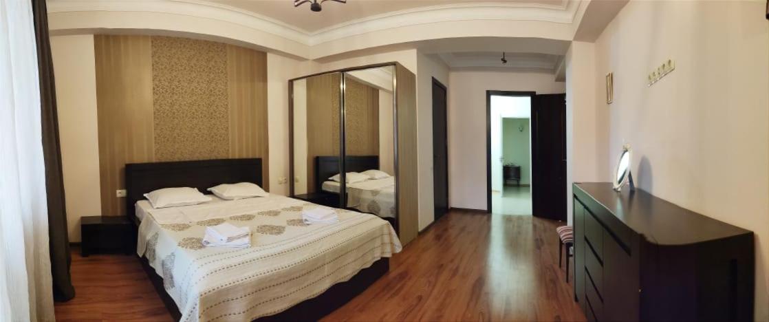 1 Bedroom Unit With Patio Tbilisi Ngoại thất bức ảnh